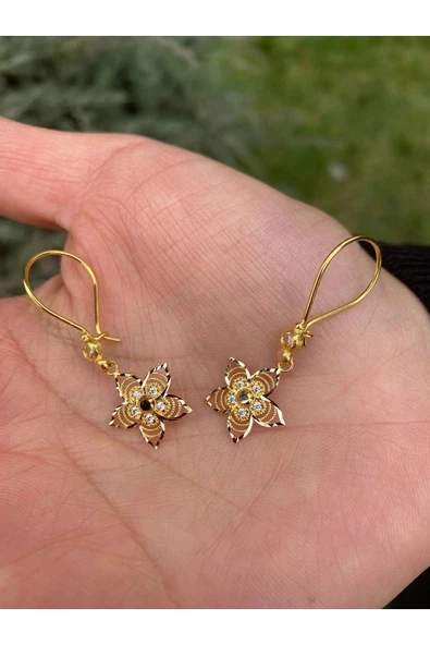 Sallantılı Çiçek Küpe ürün görseli 1
