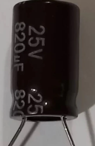 820uf 25v, 820mf 25v Kondansatör 15x10 ürün görseli 1