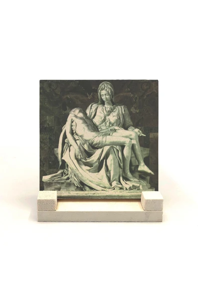 Pietà (Michelangelo, 1498) Baskılı Taş Masaüstlük 10X10 ürün görseli 1