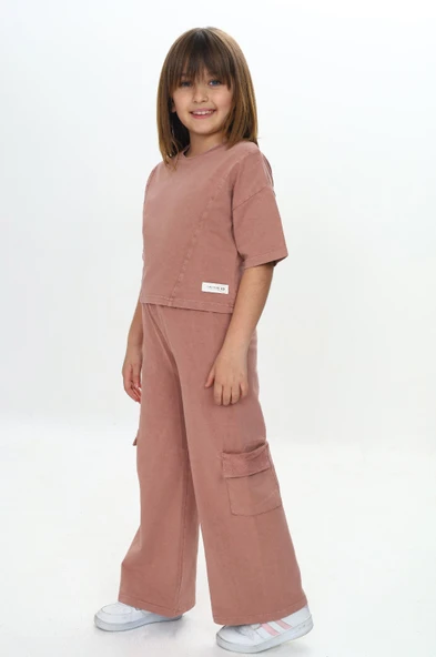 Toontoy Kız Çocuk 2'li Takım Baskılı Bisiklet Yaka Kısa Kollu Crop Sweatshirt & Beli Lastikli Cepli Bol Paça Eşofman Altı - Denim Görünümlü & Yıkamalı 2 İplik ürün görseli 1
