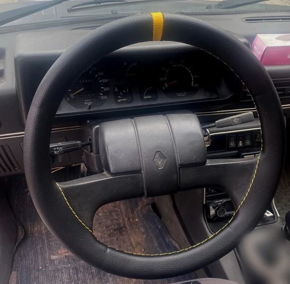 DİKİŞLİ DİREKSİYON KILIFI SİYAH DERİ SARI YÜZÜK SARI DİKİŞLİ RENAULT 9 BROADWAY İÇİN ürün görseli 1