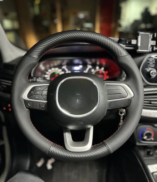 Fiat Egea Uyumlu Araca Özel Direksiyon Kılıfı (Nokta Karbon Kırmızı Dikiş) ürün görseli 1