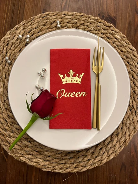 Gold Yaldızlı Kırmızı Queen Taç Detaylı Peçete 16 Adet ürün görseli 1