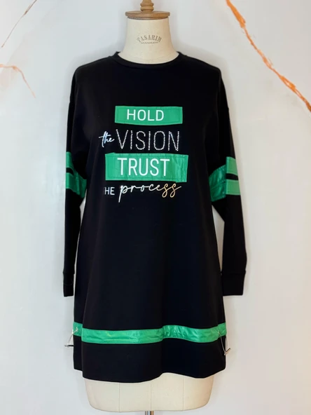 TAŞLI YAZILI SWEATSHIRT ürün görseli 1