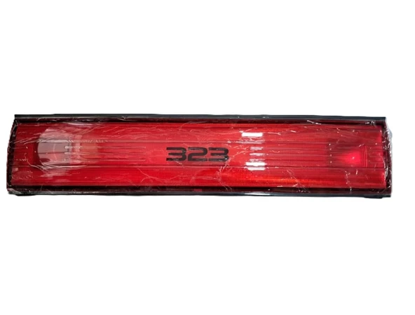 MAZDA 323 SEDAN ARKA BAGAJ REFLEKTÖR ürün görseli 1