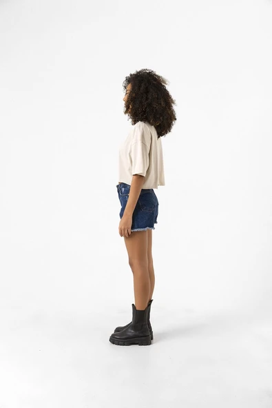 Jennie ExtraL Bej Kadın Crop Tshirt - Resim 5
