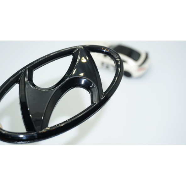 DK Tuning i20 Parlak Siyah Ön Panjur Logo Hyundai İle Uyumlu ürün görseli 1