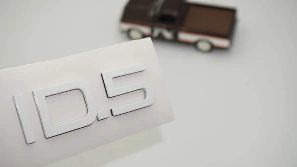 DK Tuning VW Volkswagen iD 5 Bagaj Beyaz Yazı Logo Arma ürün görseli 1
