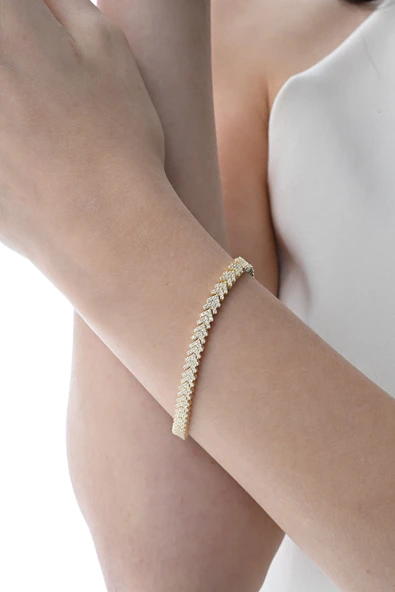 Gümüş altın yaldızlı zirkon taşlı modern görünümlü v model uzay yolu bileklik SGTL12855GOLD ürün görseli 1