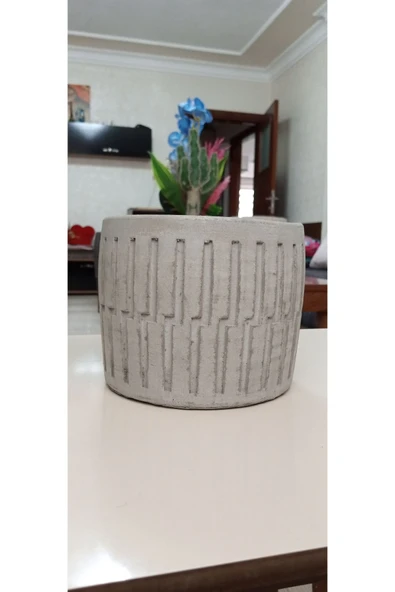 Gri Beton Saksı ürün görseli 1