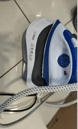 AÇIKLAMAYI OKU - Kiwi  KSI-6464 2200 W Buhar Kazanlı Ütü Kiwi Ksi 6464 2300 W Çelik Tabanlı Şok Buharlı Kazanlı Ütü ürün görseli 1