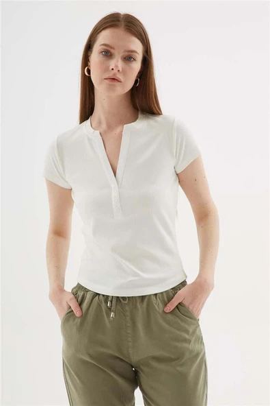 FASHION FRIENDS KADIN DÜĞME DETAYLI BLUZ 25Y0494K1 ürün görseli 1