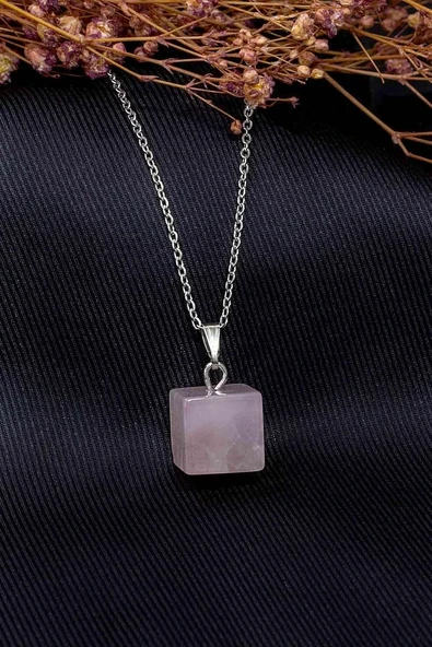 Sertifikalı Küp Kesim Pembe Kuvars Taşı Doğal Taş Kolye ürün görseli 1