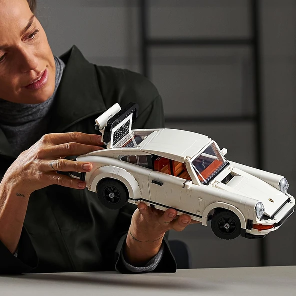 Lego Creator Expert 10295 Porsche 911 - Resim 6