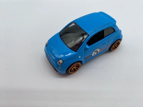 Hot Wheels Tekli Arabalar Fiat 500E Htd03 - Resim 3