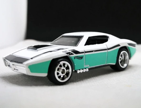 Hot Wheels Tekli Arabalar Custom Otto Htc85 - Resim 3