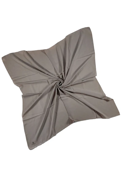 Mısırlı Eşarpları Queen Krep Düz Renk Eşarp 110x110 Cm ürün görseli 1