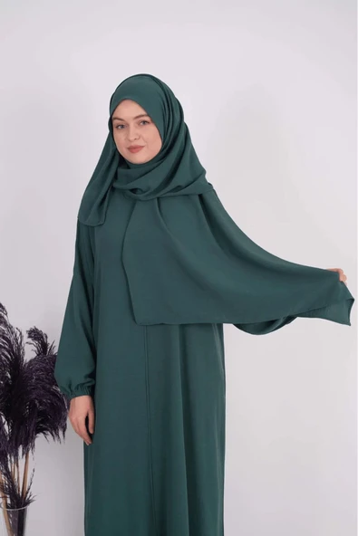 Pratik Şallı Namaz Elbisesi – Konfor Ve Şıklığın Bir Araya Geldiği Tasarım ürün görseli 1