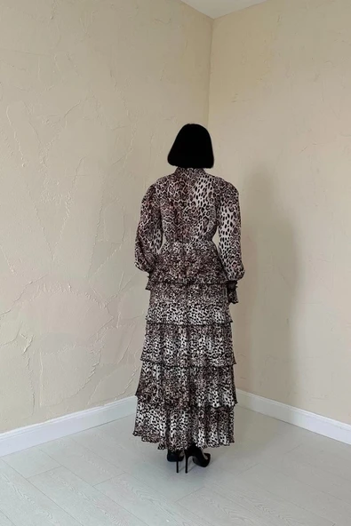 Leopar Pilise Detaylı Lastikli Elbise - Resim 4