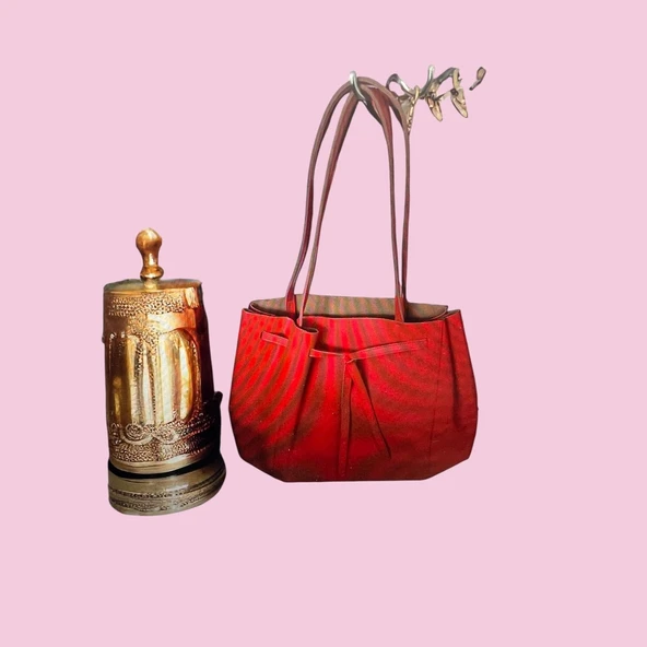 Estee Lauder. kırmızı Deri Omuz Çantası-genişlik-42-derinlik-37-VİNTAGE ürün görseli 1