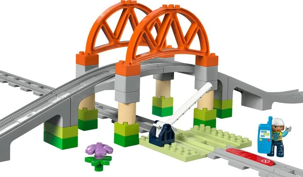 LEGO Duplo 10426 Train Bridge and Tracks - Resim 3