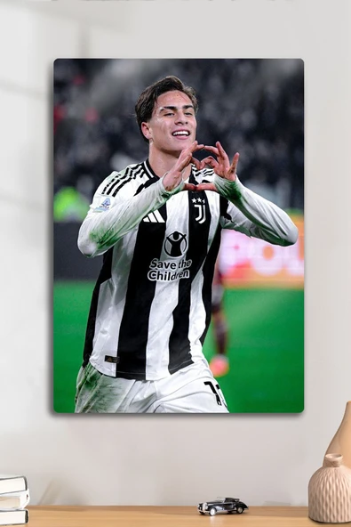 Metal Baskı, Kenan Yıldız Juventus, Kalp - Parlak Dekoratif Sporcu Duvar Tablosu ürün görseli 1