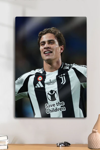 Metal Baskı, Kenan Yıldız Juventus, Juve - Parlak Dekoratif Sporcu Duvar Tablosu ürün görseli 1