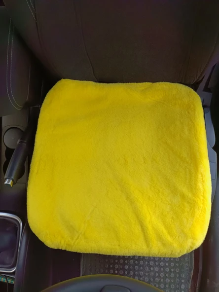 Yumuşak Tüylü Peluş Serme Oto Koltuk Koruyucu Minder Ön Tekli Sarı ürün görseli 1