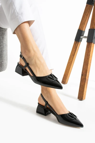 Albishoes Kadın Kare Topuklu 4 CM Rugan Sivri Burun Arkası Açık V Toka İş Ofis Günlük Kadın Ayakkabı ürün görseli 1