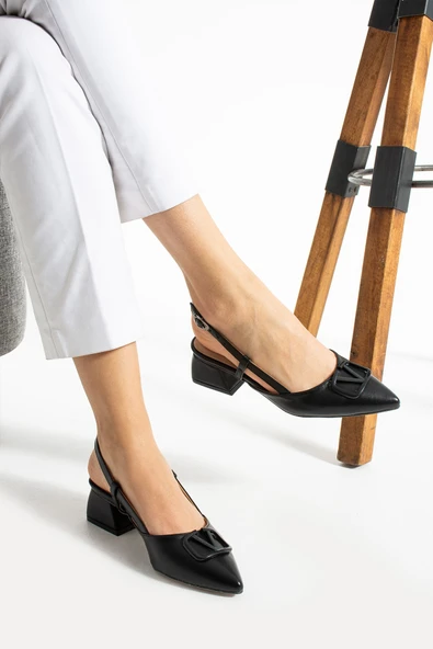 Albishoes Kadın Kare Topuklu 4 CM Sivri Burun Arkası Açık V Toka Detay İş Ofis Günlük Kadın Ayakkabı ürün görseli 1