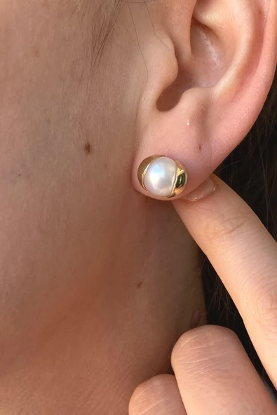 9,5 mm Doğal İnci Küpe ürün görseli 1