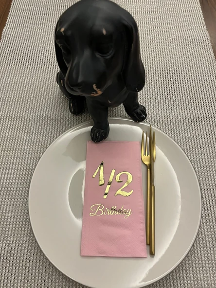 Gold Yaldızlı Pembe Yarım Yaş Bırthday Garson Katlama Peçete 16 lı ürün görseli 1