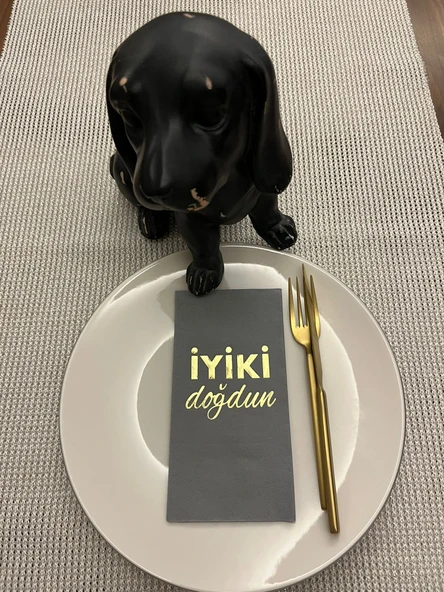 Gold Yaldızlı Gri İyi Ki Doğdun Baskılı Garson Katlama Peçete 16 Adet ürün görseli 1