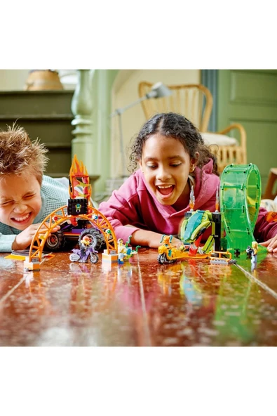 LEGO ® City Çift Çemberli Gösteri Arenası 60339 - Yaratıcı Oyuncak Yapım Seti (598 Parça) - Resim 4
