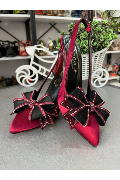 JENA FİYONK DETAYLI EN MODA ÇOK ŞIK KADIN AYAKKABI 6 CM TOPUKBOYU SATEN DOKU HER ZAMANIN MODELİ KONFOR ürün görseli 1