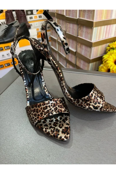 Park Moda 2025 TOP MODEL LEOPAR RUĞAN KELEBEK 10 CM TOPUKLU AYAKKABI MUHTEŞEM GECE-GÜNDÜZ ürün görseli 1
