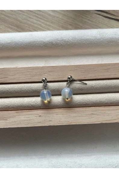 8 mm opal taşı gümüş kaplama top küpe ürün görseli 1