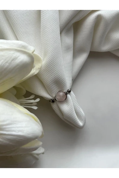 Pembe Kuvars Taşı Ayarlanabilir Çelik Tel Yüzük El İşçiliği ürün görseli 1