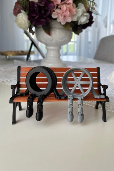 Jant Ve Lastik Şeklinde Biblo 2 Adet – Oturan Jant 4,9×8,9 Cm Ve Lastik 5×8,9 Cm Masaüstü Süs ürün görseli 1