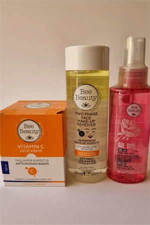 Bee Beauty Çift Fazlı Yüz Makyaj Temizleyicisi 150 ml Vitamin C Gece Kremi 50 ml Gül Suyu 100 ml ürün görseli 1