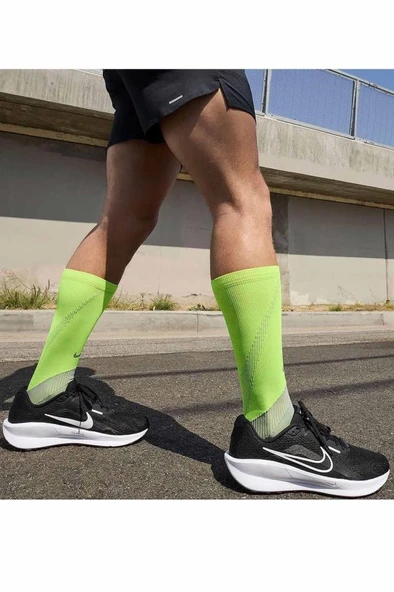 Nike DOWNSHIFTER 13 FD6454 001 Erkek Yürüyüş ve Koşu Ayakkabısı Siyah Beyaz 40-45 ürün görseli 1