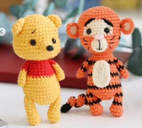 EL ÖRGÜSÜ WİNNİE THE POOH VE TİGGER ANAHTARLIK (ANAHTARLIK APARATI TAKILIP GÖNDERİLİR) ürün görseli 1