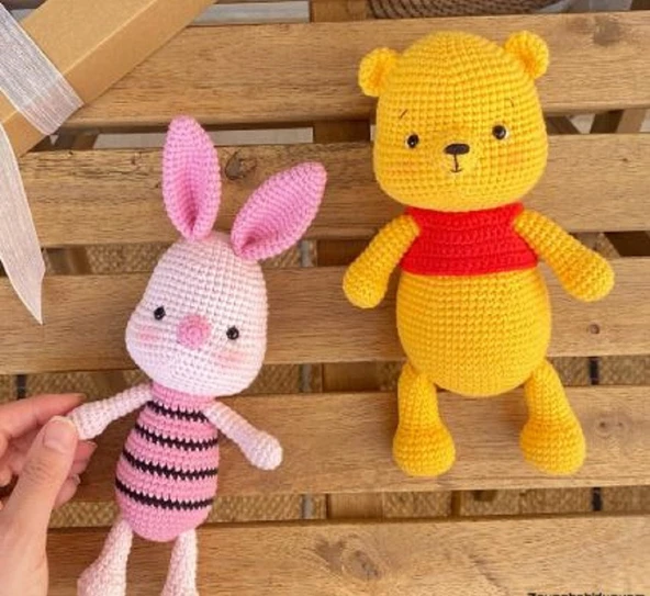 AMİGURUMİ OYUNCAKLAR WİNNİE THE POOH VE PİGLET ürün görseli 1