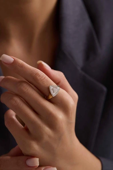 Cz Zirconia Baget Taşlı Üçgen Yüzük ürün görseli 1