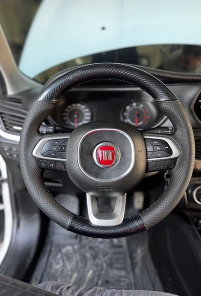 Fiat Egea Araca Özgü DİKMELİ Direksiyon Kılıfı 2015-2019 KRİSTAL KARBON SİYAH İP ürün görseli 1
