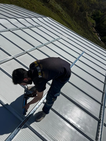 Güneş Paneli Montaj Aparatı 4 Panel İçin 4 Adet 250 cm Boy Profil 6 Adet Orta Klemp 4 Adet Son Klemp ürün görseli 1