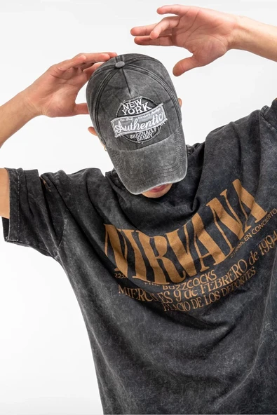 Sekizbiraltı Yıkamalı Nirvana Sırt Baskılı Unisex Oversize Tshirt ürün görseli 1