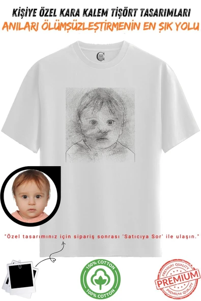 Kişiye Özel Karakalem Tişört - Fotoğraftan Baskılı Aile Portresi | %100 Pamuk Unisex Beyaz Tişört | Kadın Erkek Evcil Hayvan Tasarımlı Anlamlı Hediye v5 ürün görseli 1