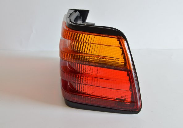 MERCEDES W124 STOP CAMI SAĞ ESKİ MODEL - Resim 2