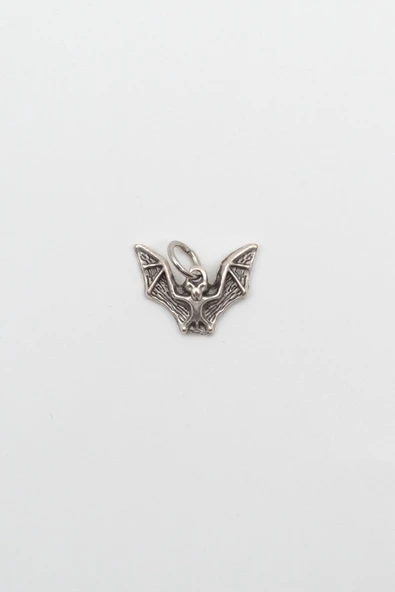Minimalist Gotik Yarasa Kolye Ucu - Antik Gümüş Kaplama ürün görseli 1